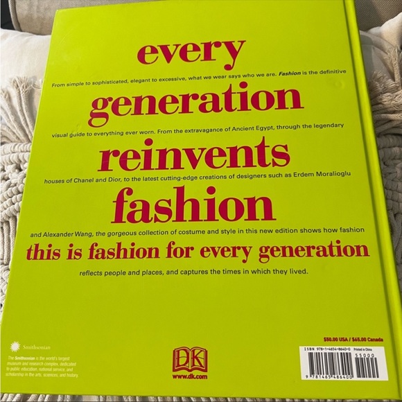 FASHION: The Definitive Visual Guide NEW EDITION - LARGE COFFEE TABLE BOOK DECOR - Picture 5 of 10